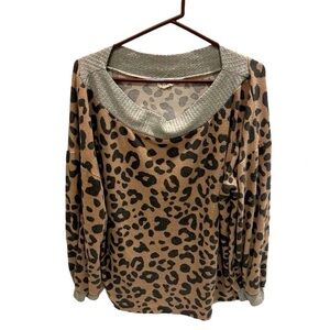 Bibi Womens Top Size Large Brown Grey Leopard Print Long Sleeve Pullover